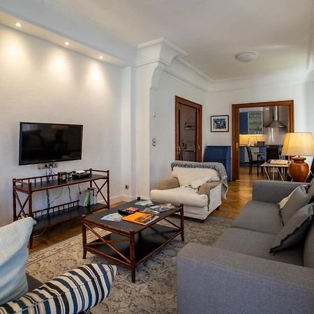La Concha Cozy Balcony Apartment By Cisan Rentals San Sebastián Exterior photo