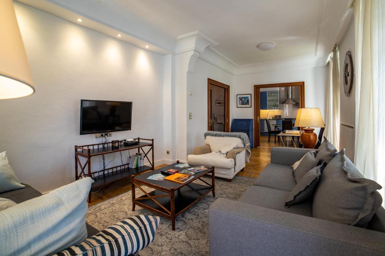 La Concha Cozy Balcony Apartment By Cisan Rentals San Sebastián Exterior photo