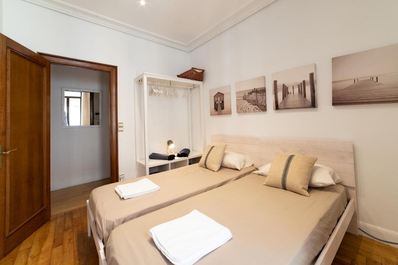 La Concha Cozy Balcony Apartment By Cisan Rentals San Sebastián Exterior photo