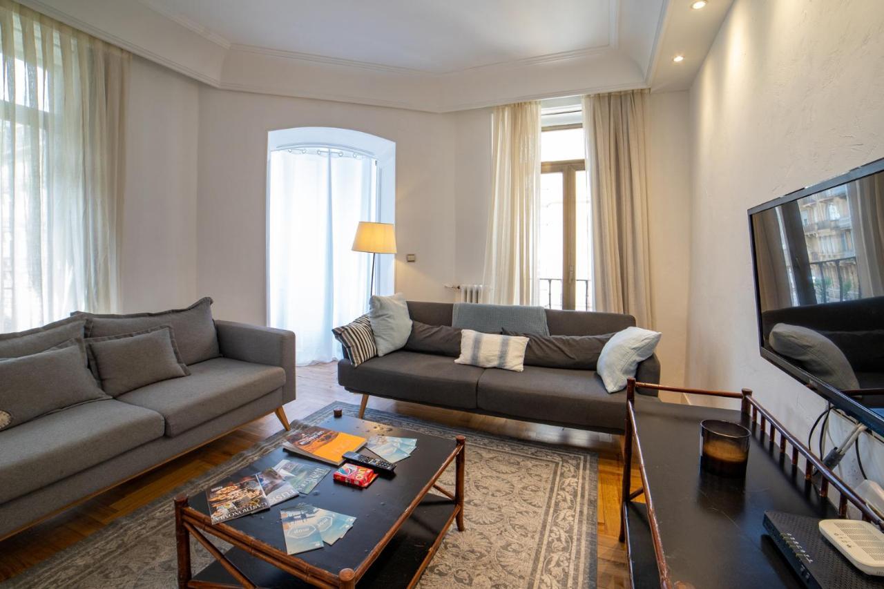 La Concha Cozy Balcony Apartment By Cisan Rentals San Sebastián Exterior photo