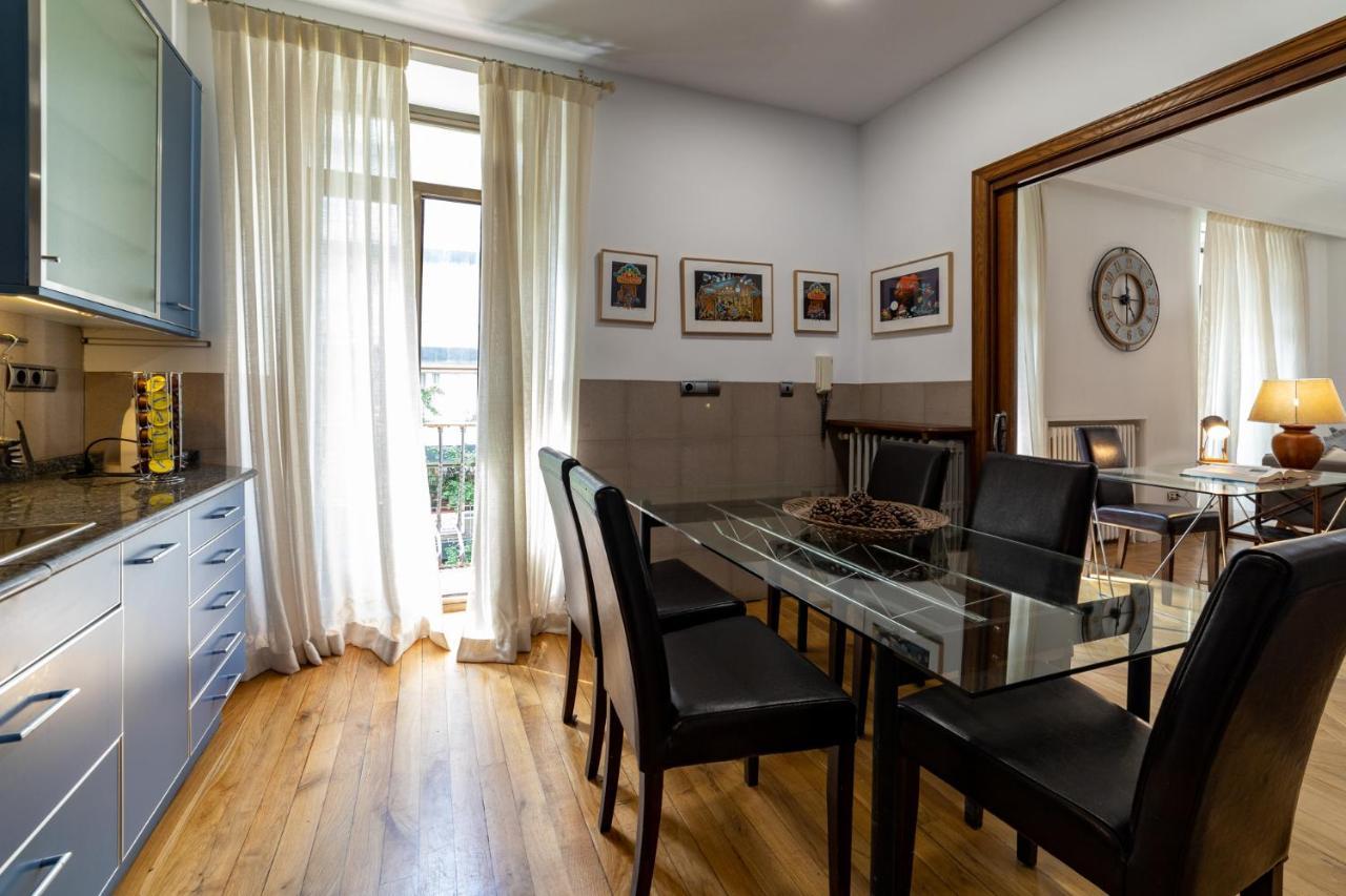 La Concha Cozy Balcony Apartment By Cisan Rentals San Sebastián Exterior photo