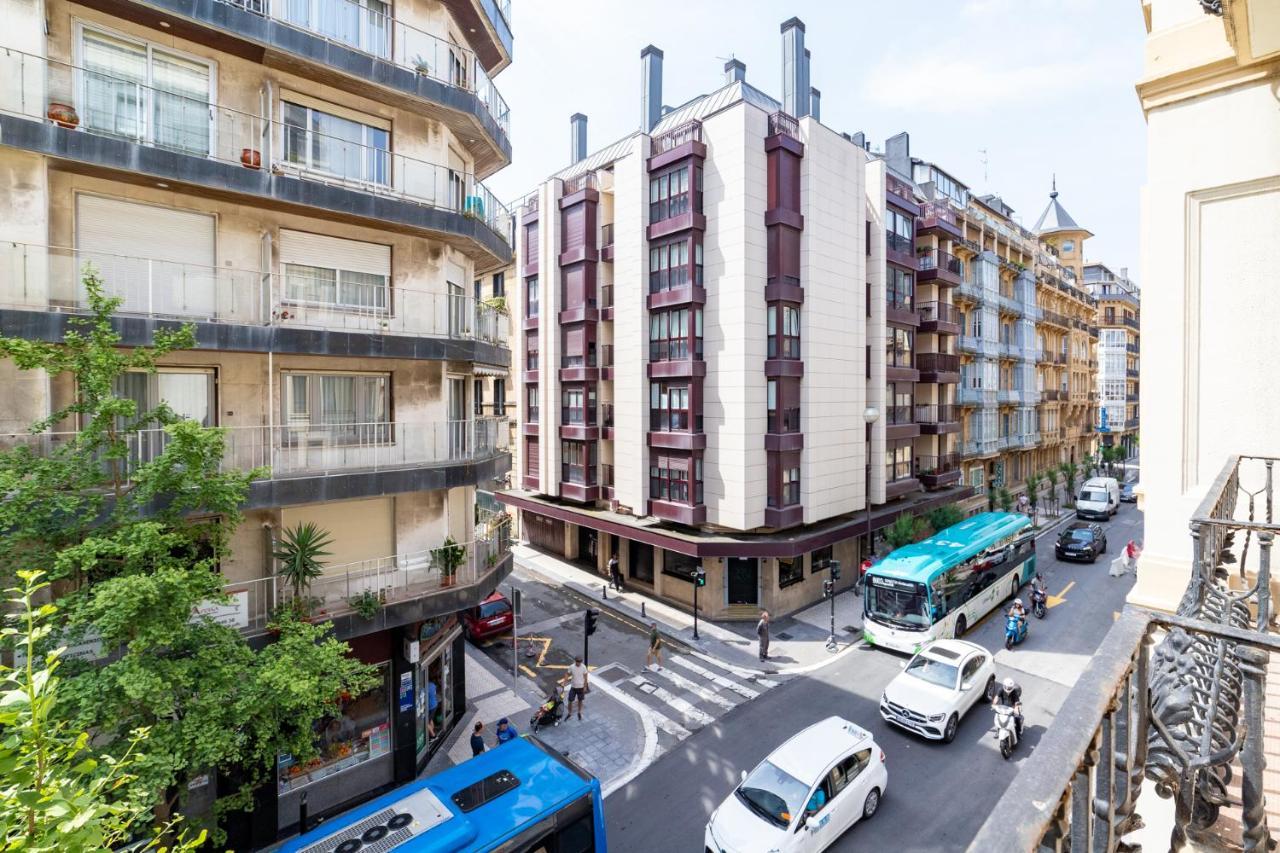 La Concha Cozy Balcony Apartment By Cisan Rentals San Sebastián Exterior photo